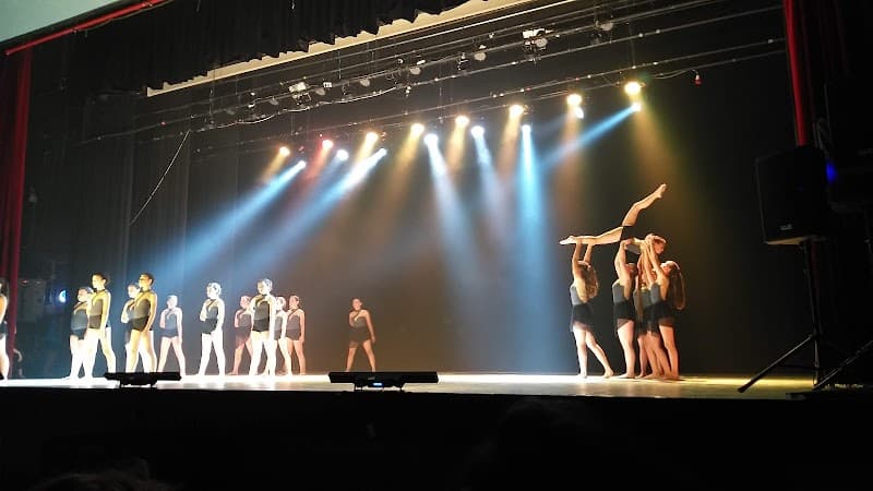 בית העם כפר בלום