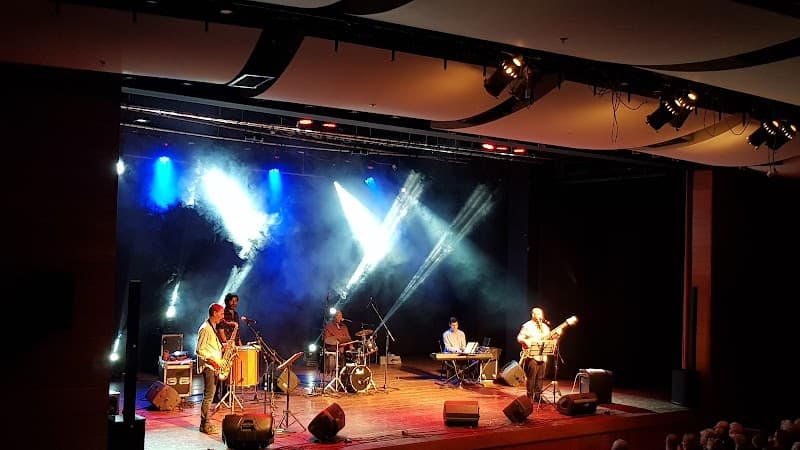 היכל התרבות חדרה - אולם רנה שני