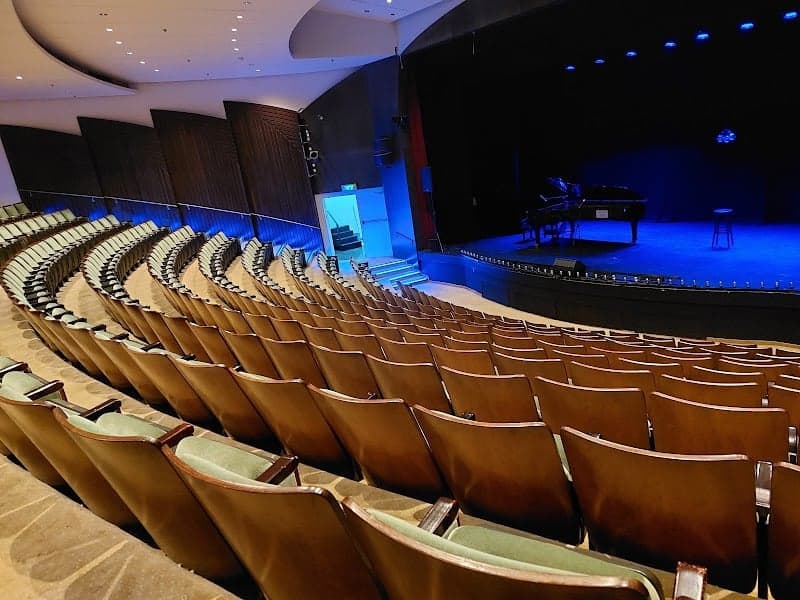 תיאטרון היהלום רמת גן