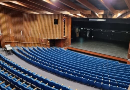 היכל התרבות Friends יהוד