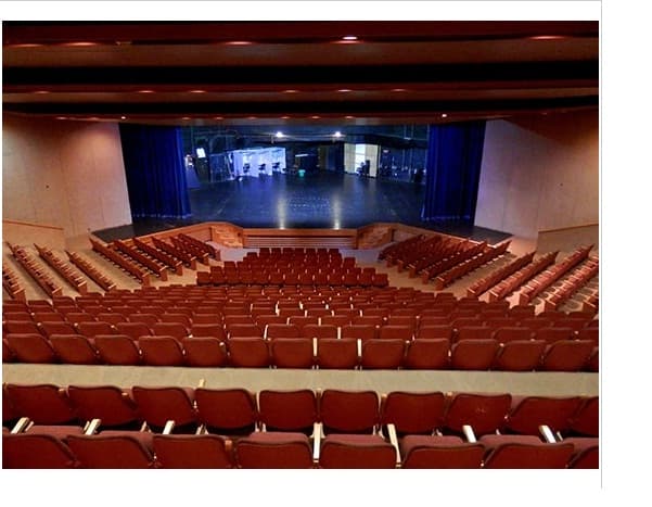 אולם המופעים גבעת ברנר