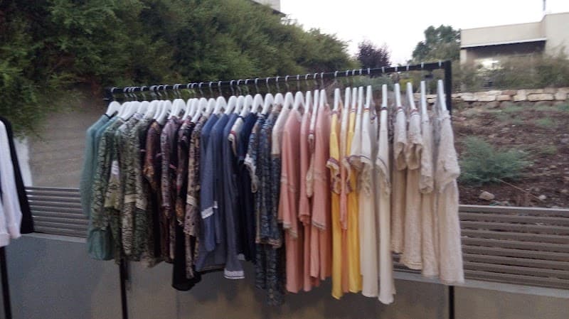 קיבוץ חולתה - ברבוט פאב